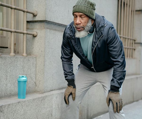 Infographic showing a three-step process: warmup, workout, cooldown.